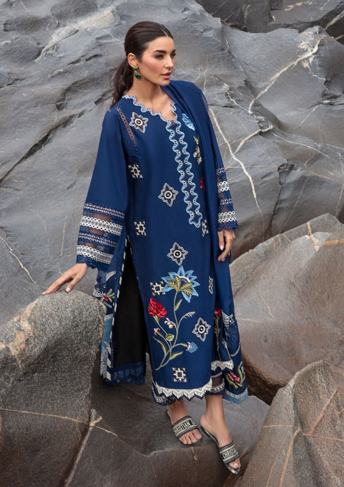 Crimson-3 Piece (Unstitched) Premium Linen Embroidered Shirt With Slub Ready-to-Wear Dupatta - KW112